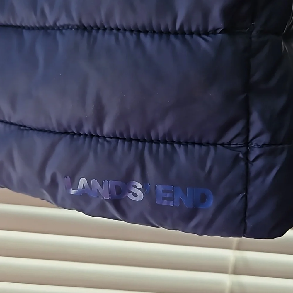 Lands End Girls Sz XLG Navy Lightweight Packable Puffer